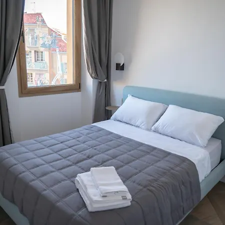 Port 2 Vue Imprenable Palais *
